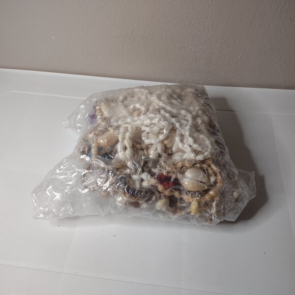 30 Pc Lot Of Shell Jewelry - Picture 16 of 16